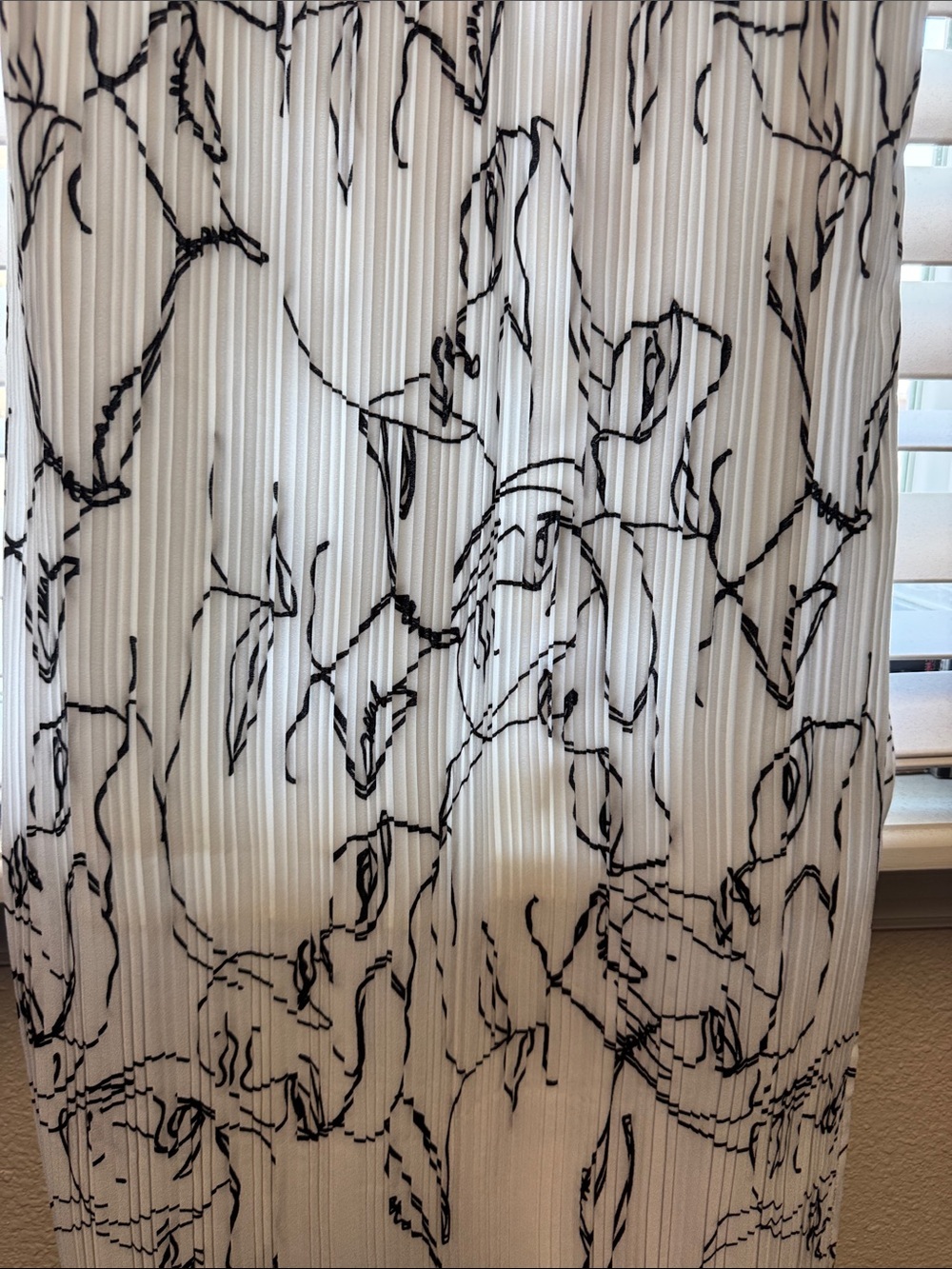 Banana Republic White and Black Floral Midi Dress - Picture 7 of 8